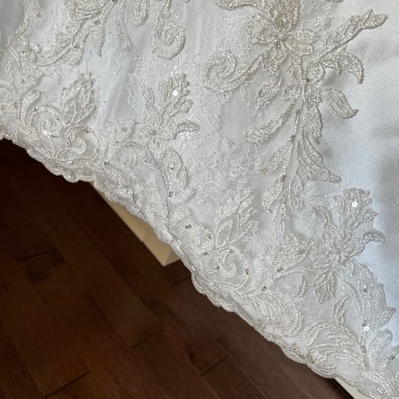 Kimora by Sottero and Midgley Wedding Dress - Picture 10 of 16